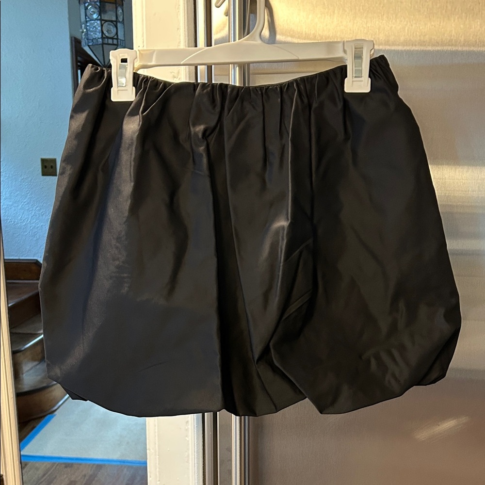 H&M Black Bubble Hem skirt NWT